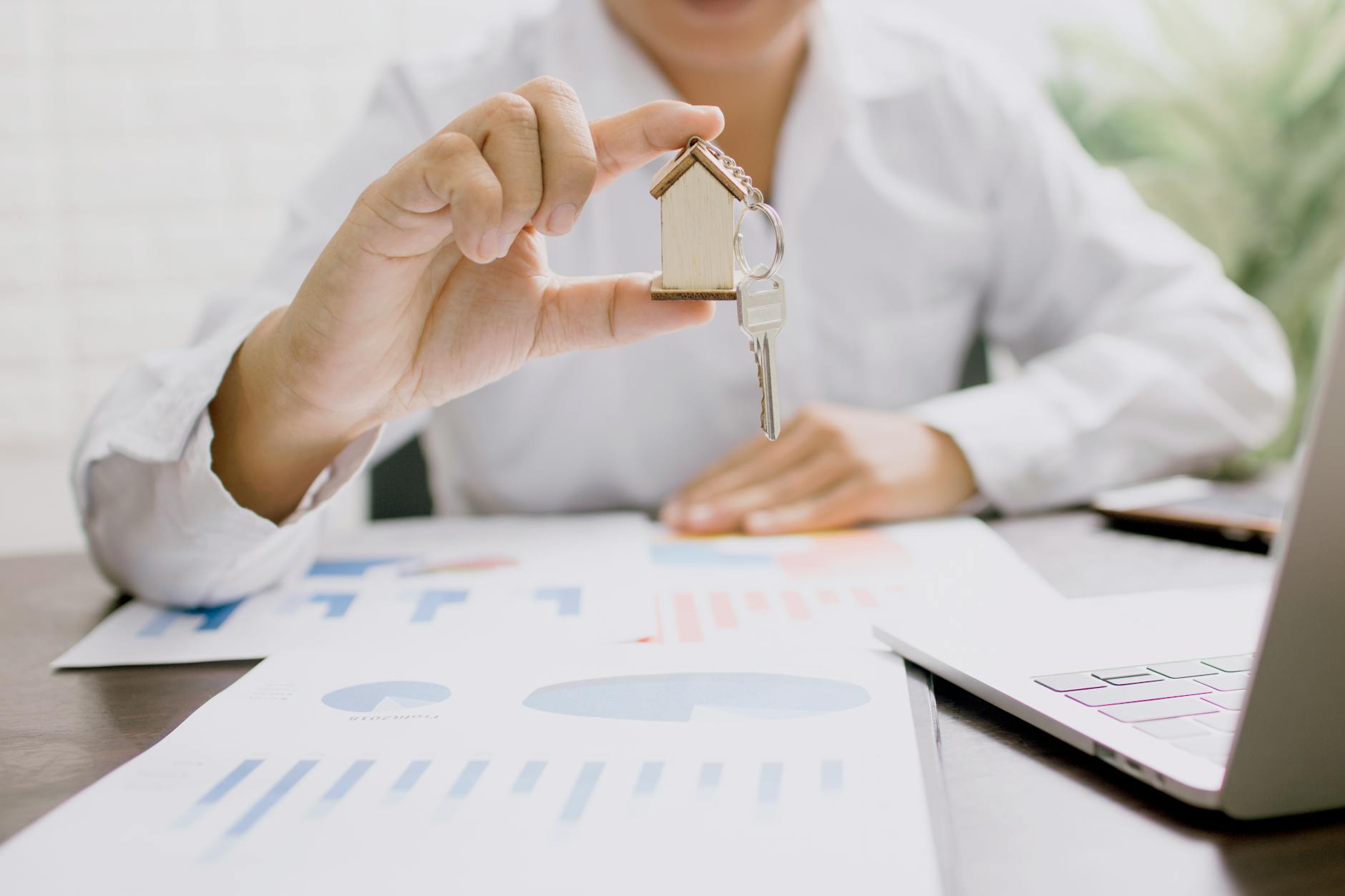 Mercado Imobiliário em Movimento: Compliance Digital, Megainvestimentos e Liderança que Inspira